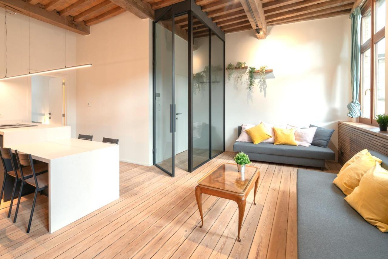 The Hendrik Square Residence Antwerp Exterior photo